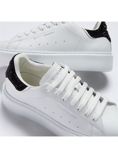 sneakers crime london | 2870610